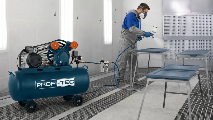 Покраска металлических панелей от компрессора PROFI-TEC OC-100V2-3F