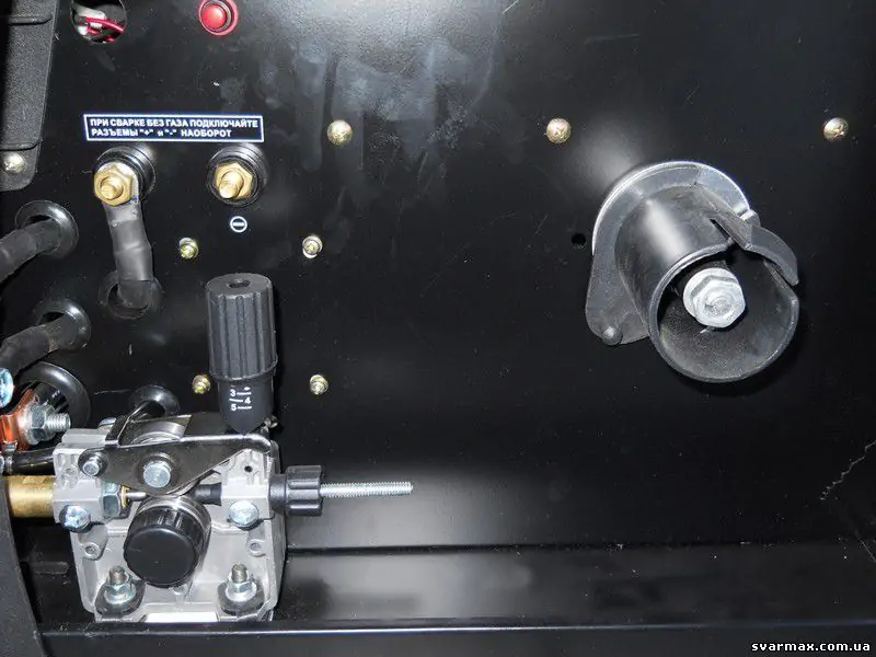 Сварочный полуавтомат СВАРМАСТЕР MIG/ММА-260 - фото 2