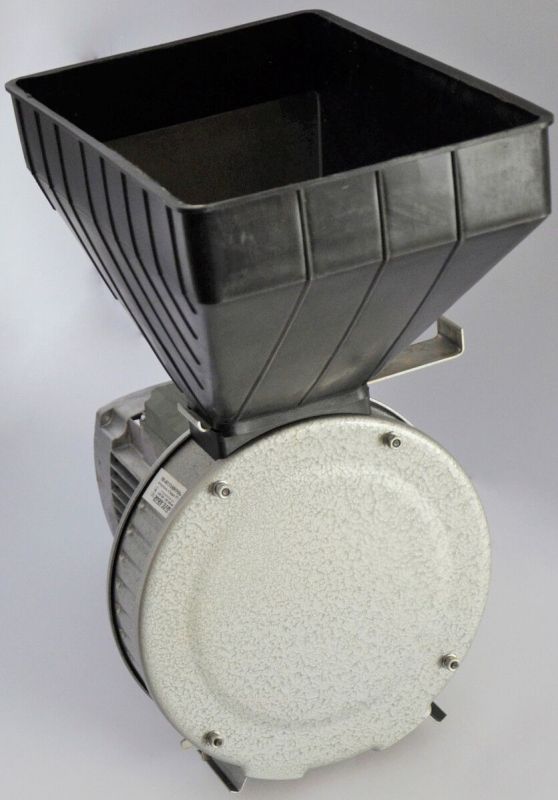 Кормоизмельчитель AQUARIUS Млин ГОСПОДАР-17 - фото 2 Кормоизмельчитель AQUARIUS Млин ГОСПОДАР-17 - фото 2