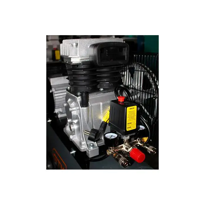 Поршневой воздушный компрессор 50 л GTM KCH2070A-50L ременной - фото 3