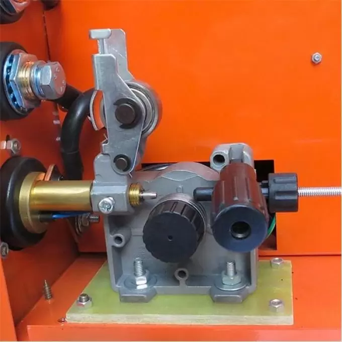 Сварочный полуавтомат Schweis IWS-300 - фото 3