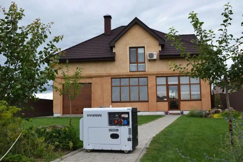 Дизельный генератор Hyundai DHY 8000SE-3 - фото 10