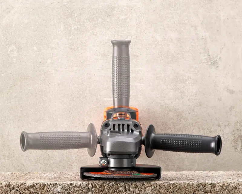 Шлифмашина угловая - болгарка аккумуляторная BLACK+DECKER BCG720N - фото 5