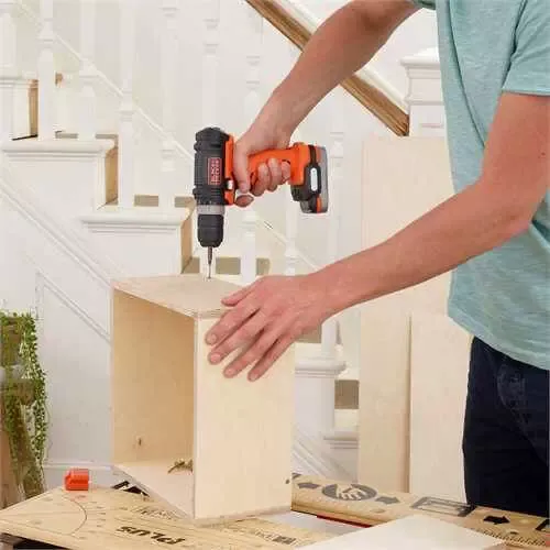 Дрель-шуруповерт аккумуляторная BLACK+DECKER BDCDD12USB - фото 4