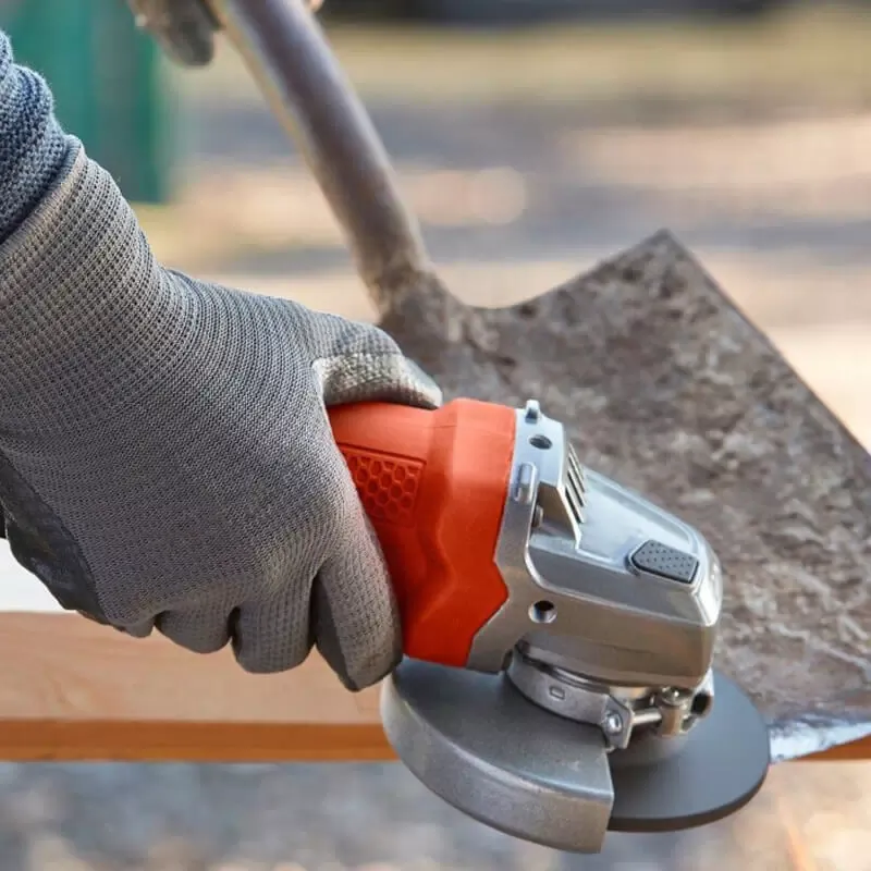 Шліфмашина кутова - болгарка мережева Black+Decker BEG120 - фото 6 Шліфмашина кутова - болгарка мережева Black+Decker BEG120 - фото 6