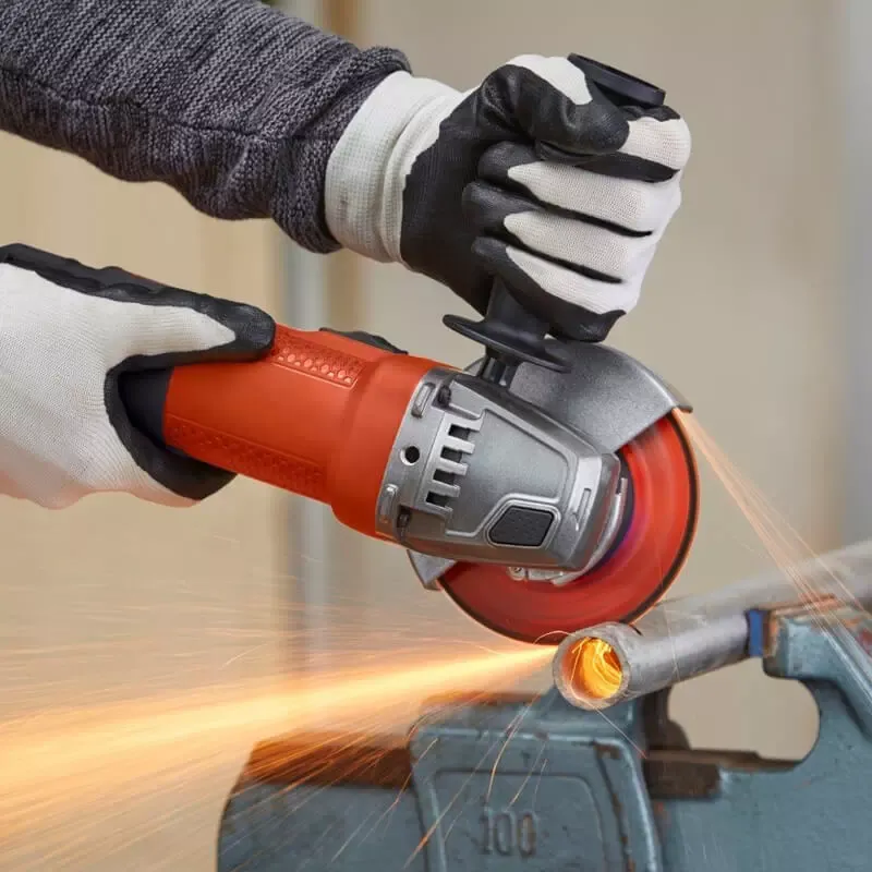 Шліфмашина кутова - болгарка мережева Black+Decker BEG120 - фото 7 Шліфмашина кутова - болгарка мережева Black+Decker BEG120 - фото 7