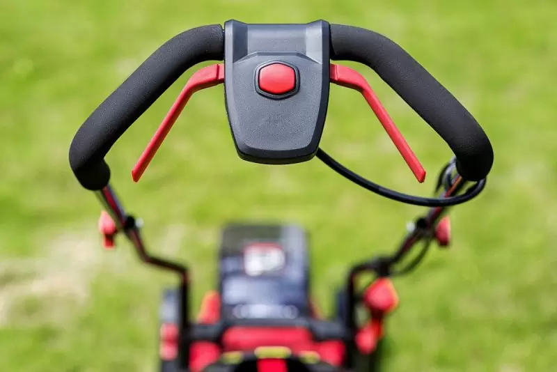 Аккумуляторная газонокосилка Worcraft CLM-S40Li - фото 3 Аккумуляторная газонокосилка Worcraft CLM-S40Li - фото 3