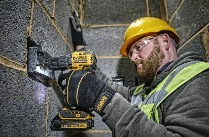 Дрель-шуруповерт акумуляторна безщіткова DeWALT DCD708N - фото 3 Дрель-шуруповерт акумуляторна безщіткова DeWALT DCD708N - фото 3