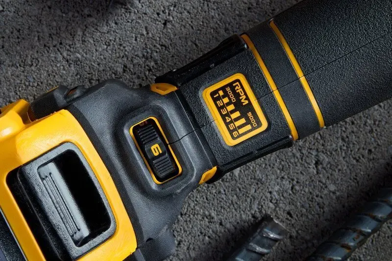Шлифмашина угловая - болгарка аккумуляторная бесщёточная DeWALT DCG409VSNT - фото 7