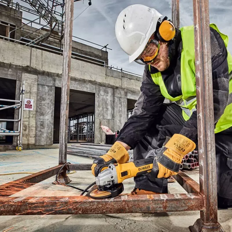 Мережева болгарка DeWALT DWE4357 БЕЗЩІТКОВА (1700 Вт, 125 мм, регулювання обертів) - фото 3