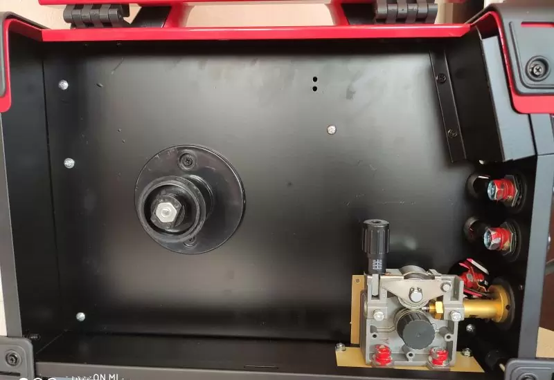 Сварочный полуавтомат Edon MIG 315 (Дисплей) - фото 4 Сварочный полуавтомат Edon MIG 315 (Дисплей) - фото 4