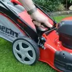 Газонокосилка электрическая HECHT 1802 S (бесщеточный двигатель) — миниатюра 2 Газонокосилка электрическая HECHT 1802 S (бесщеточный двигатель) — миниатюра 2