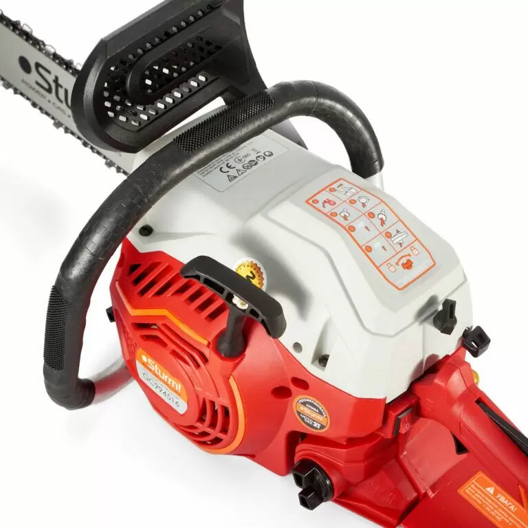 Цепная пила бензиновая Sturm GC995218 2700Вт - фото 6 Цепная пила бензиновая Sturm GC995218 2700Вт - фото 6