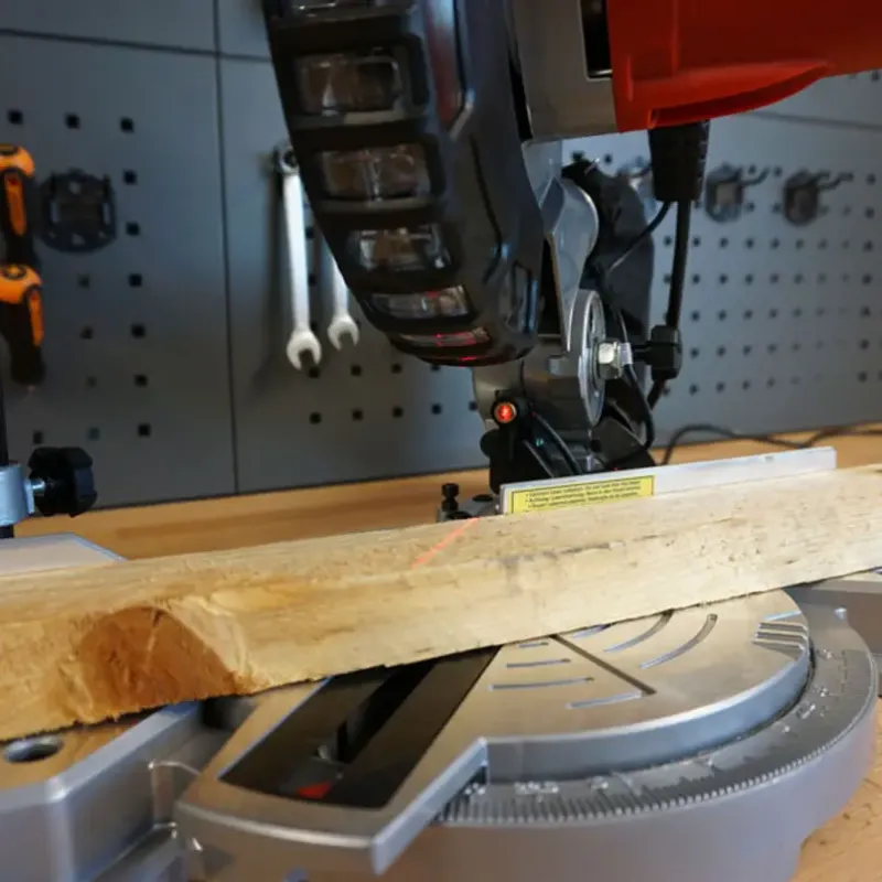 Пила торцювальна HECHT 813 - фото 10 Пила торцювальна HECHT 813 - фото 10