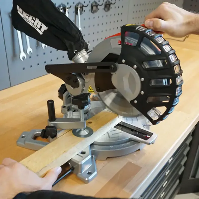 Пила торцювальна HECHT 813 - фото 11 Пила торцювальна HECHT 813 - фото 11