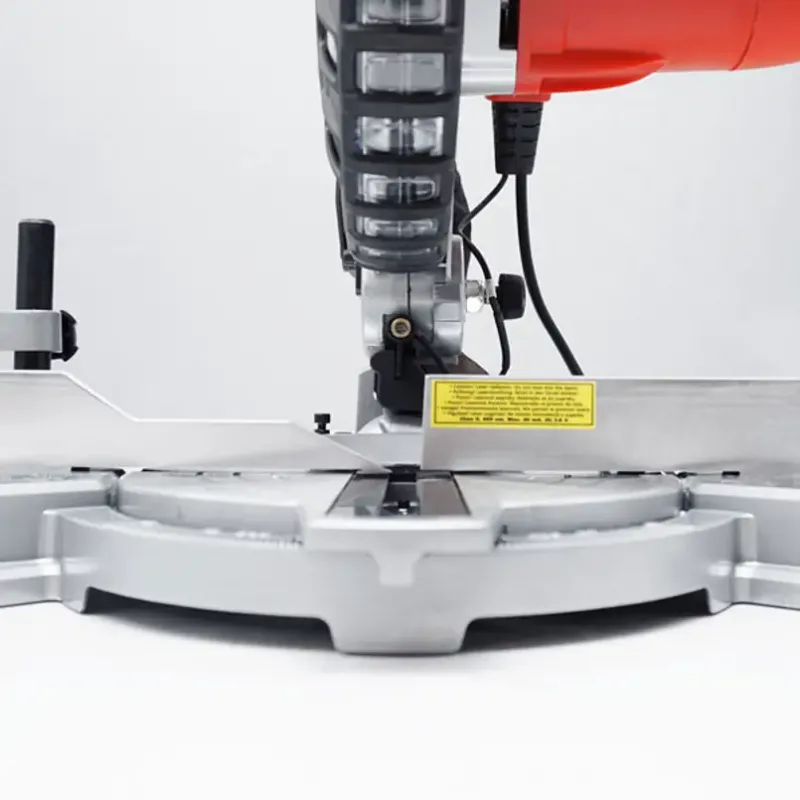 Пила торцювальна HECHT 813 - фото 18 Пила торцювальна HECHT 813 - фото 18